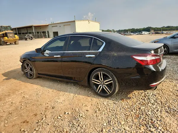 1HGCR2F58HA145926 2017 HONDA ACCORD - Image 2