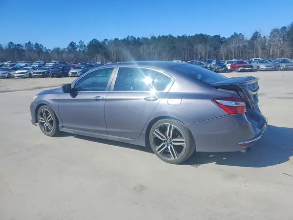 1HGCR2F58HA149488 2017 HONDA ACCORD - Image 2