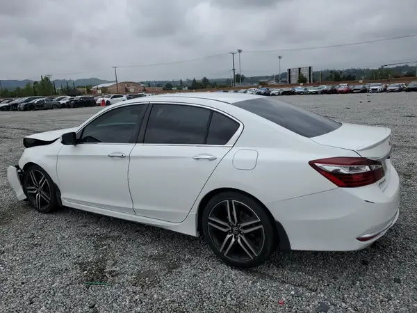 1HGCR2F58HA150267 2017 HONDA ACCORD - Image 2