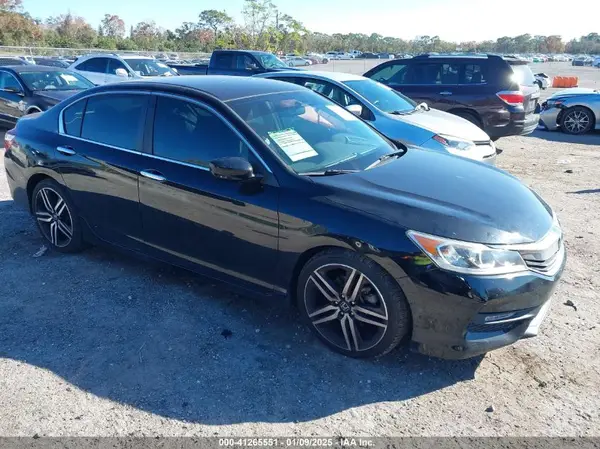 1HGCR2F58HA153539 2017 HONDA ACCORD - Image 1