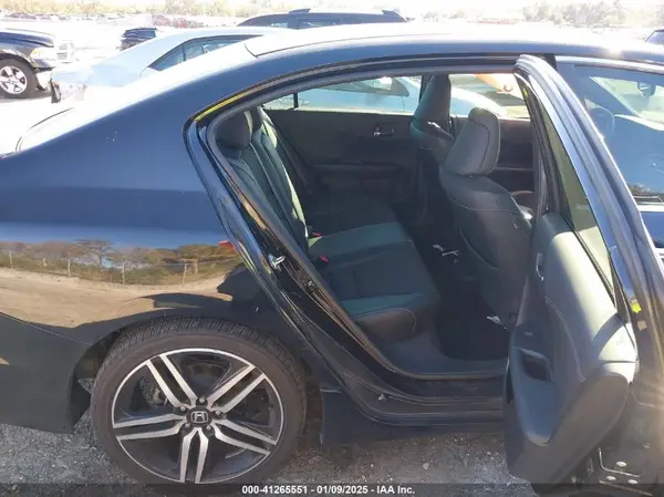 1HGCR2F58HA153539 2017 HONDA ACCORD - Image 8