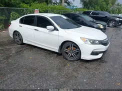 1HGCR2F58HA153699 2017 HONDA ACCORD