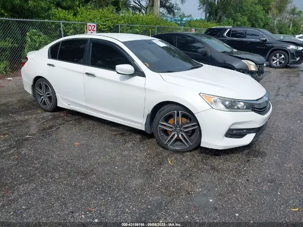 1HGCR2F58HA153699 2017 HONDA ACCORD - Image 1