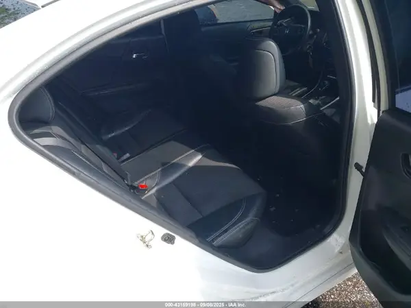 1HGCR2F58HA153699 2017 HONDA ACCORD - Image 8