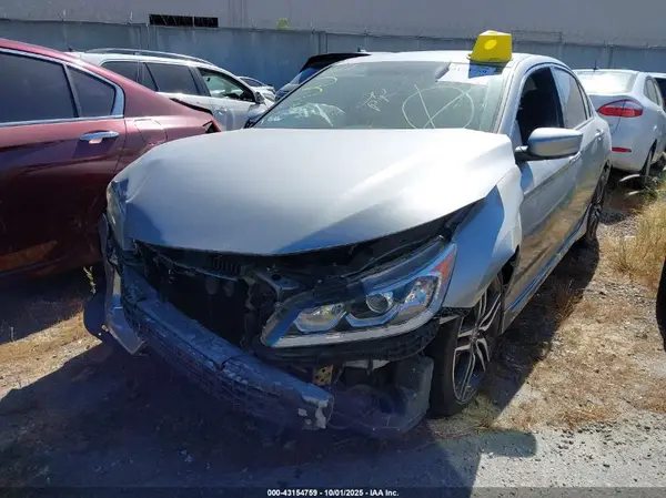 1HGCR2F58HA154321 2017 HONDA ACCORD - Image 2