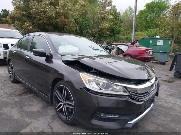 1HGCR2F58HA161494 2017 HONDA ACCORD - Image 1