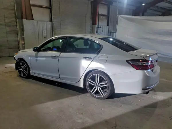 1HGCR2F58HA169935 2017 HONDA ACCORD - Image 2