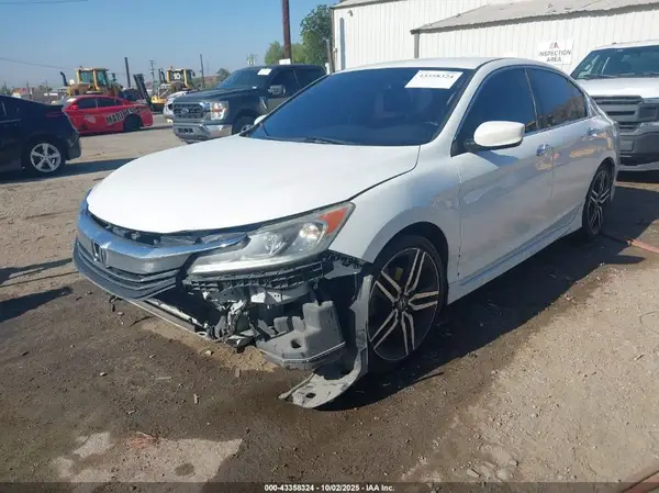 1HGCR2F58HA182393 2017 HONDA ACCORD - Image 2