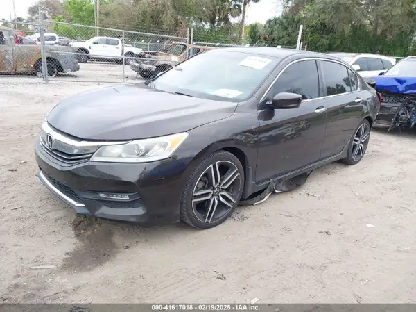 1HGCR2F58HA200407 2017 HONDA ACCORD - Image 2