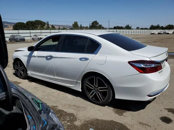 1HGCR2F58HA208930 2017 HONDA ACCORD - Image 2