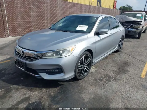1HGCR2F58HA224464 2017 HONDA ACCORD - Image 2