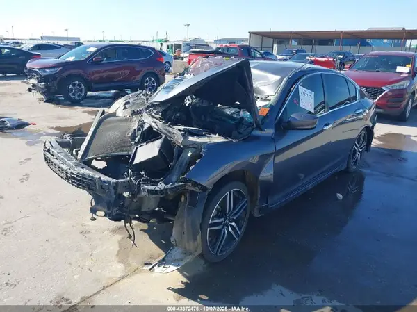 1HGCR2F58HA233343 2017 HONDA ACCORD - Image 2