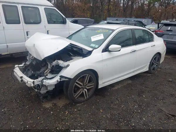 1HGCR2F58HA236498 2017 HONDA ACCORD - Image 2