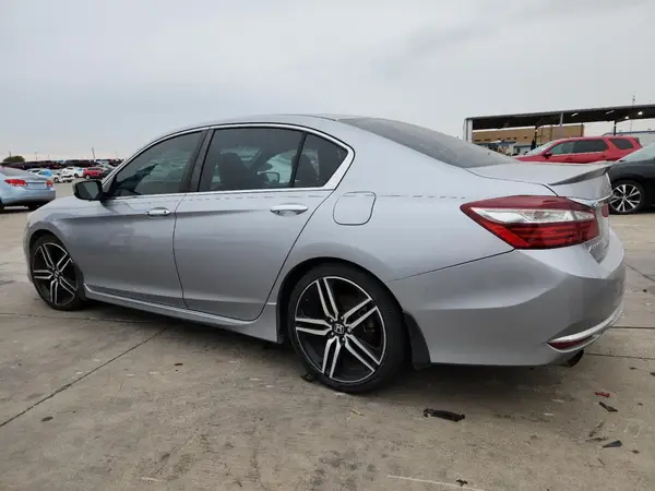 1HGCR2F58HA239661 2017 HONDA ACCORD - Image 2