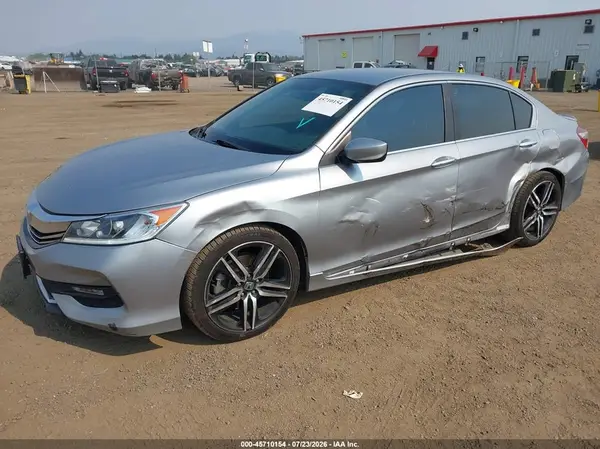 1HGCR2F58HA256170 2017 HONDA ACCORD - Image 2