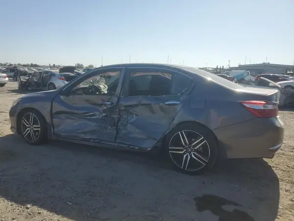 1HGCR2F58HA261126 2017 HONDA ACCORD - Image 2