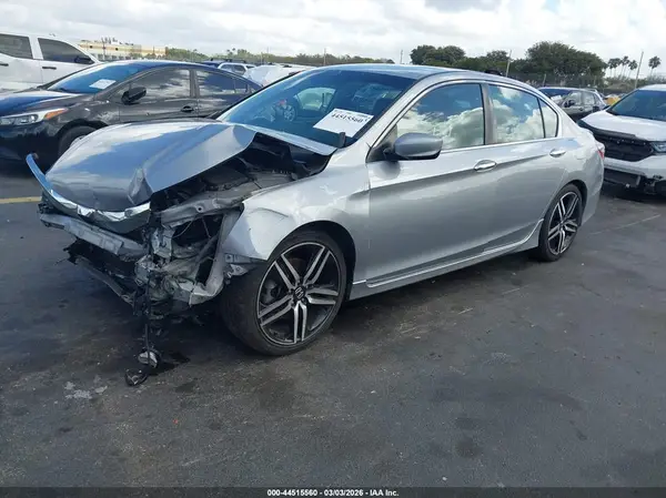 1HGCR2F58HA262955 2017 HONDA ACCORD - Image 2