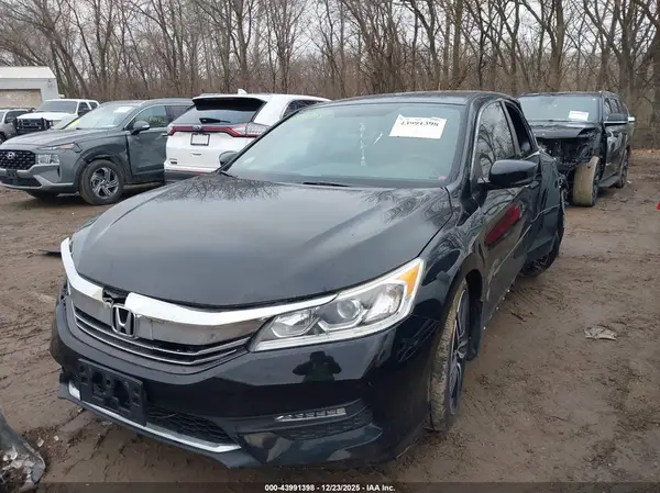 1HGCR2F58HA270330 2017 HONDA ACCORD - Image 2