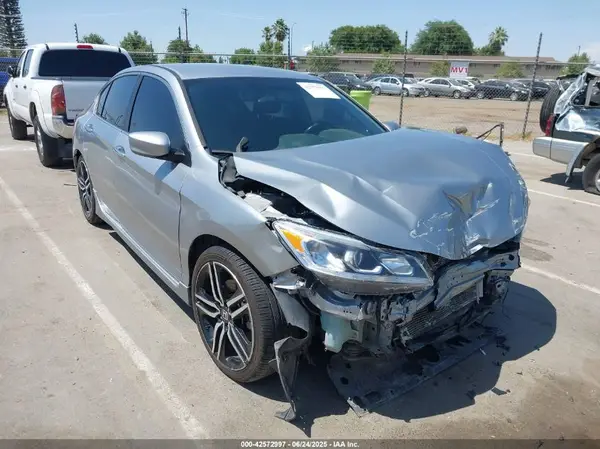 1HGCR2F58HA272756 2017 HONDA ACCORD - Image 1