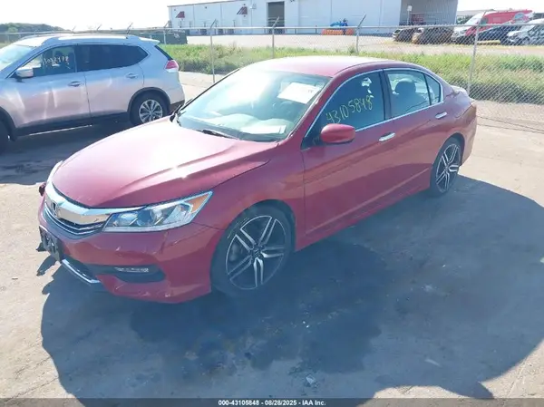 1HGCR2F58HA272823 2017 HONDA ACCORD - Image 2