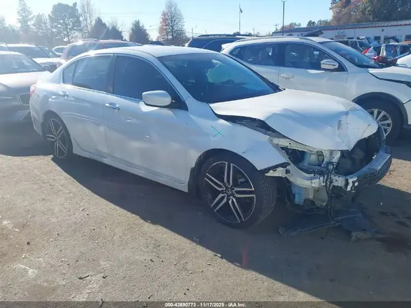 1HGCR2F58HA286656 2017 HONDA ACCORD - Image 1