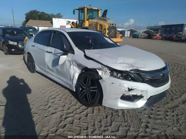 1HGCR2F58HA301513 2017 HONDA ACCORD - Image 1