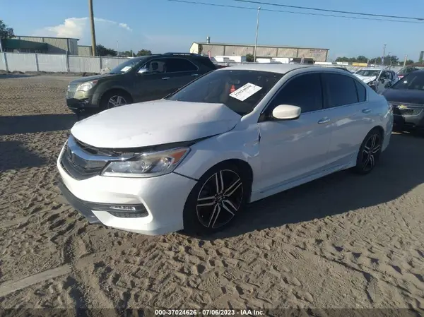 1HGCR2F58HA301513 2017 HONDA ACCORD - Image 2