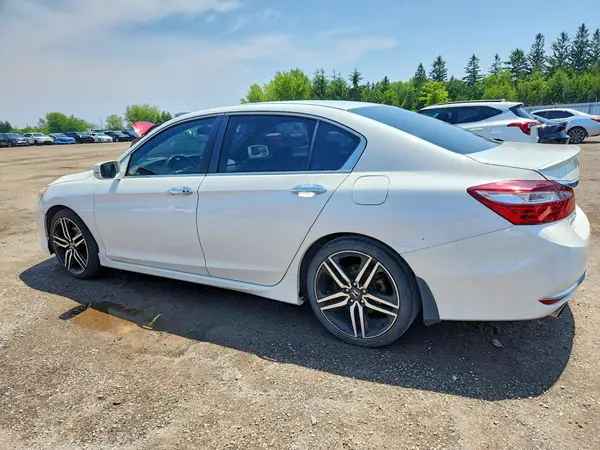 1HGCR2F58HA804829 2017 HONDA ACCORD - Image 2