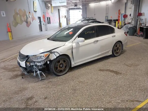 1HGCR2F58HA811697 2017 HONDA ACCORD - Image 2