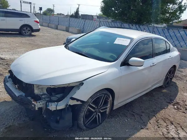 1HGCR2F59GA038009 2016 HONDA ACCORD - Image 2
