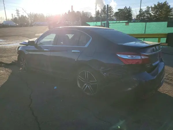 1HGCR2F59GA130608 2016 HONDA ACCORD - Image 2
