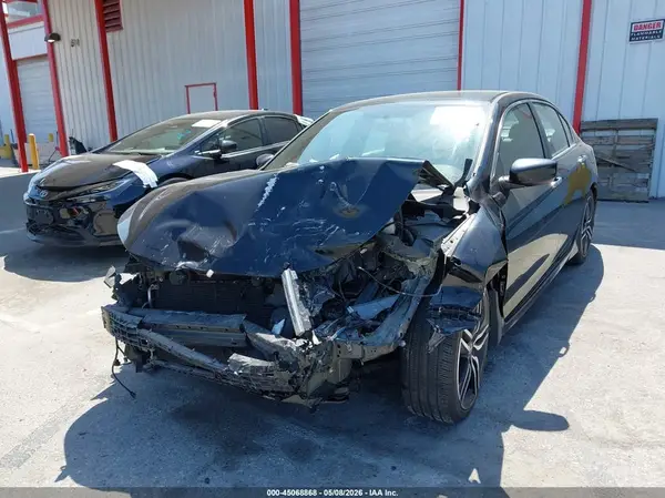 1HGCR2F59HA039260 2017 HONDA ACCORD - Image 2