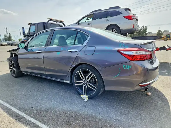 1HGCR2F59HA044328 2017 HONDA ACCORD - Image 2