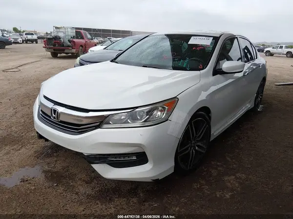 1HGCR2F59HA046726 2017 HONDA ACCORD - Image 2