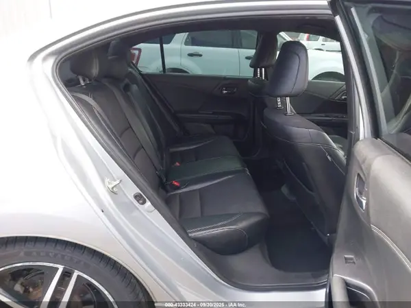 1HGCR2F59HA061176 2017 HONDA ACCORD - Image 8