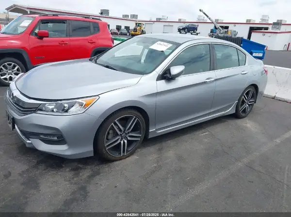 1HGCR2F59HA061579 2017 HONDA ACCORD - Image 2
