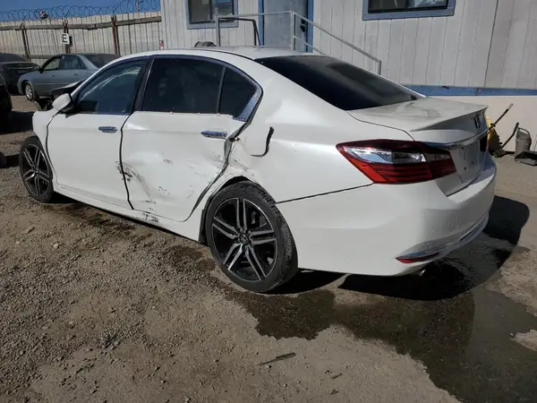 1HGCR2F59HA067785 2017 HONDA ACCORD - Image 2