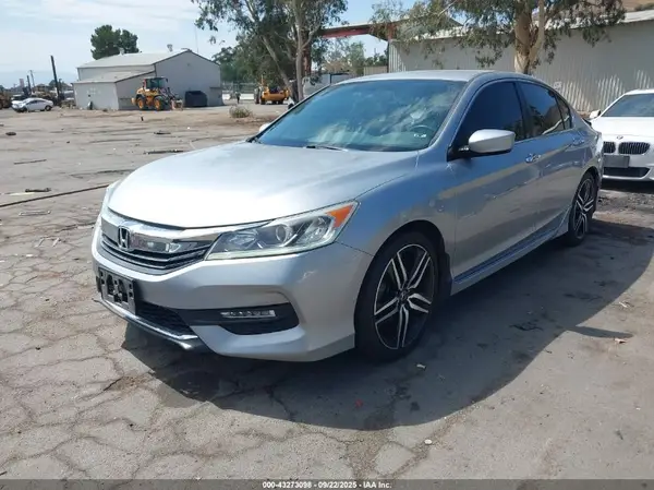 1HGCR2F59HA071335 2017 HONDA ACCORD - Image 2