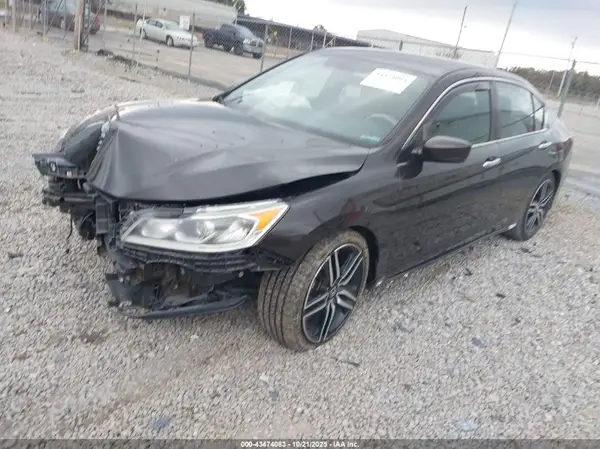 1HGCR2F59HA076518 2017 HONDA ACCORD - Image 2