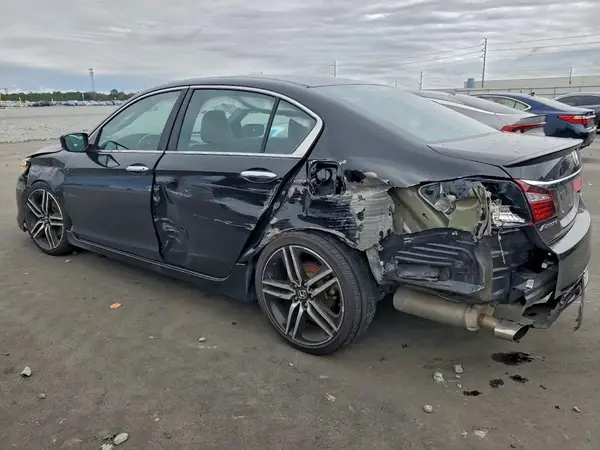 1HGCR2F59HA083775 2017 HONDA ACCORD - Image 2