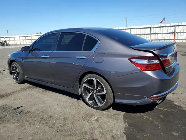 1HGCR2F59HA095442 2017 HONDA ACCORD - Image 2