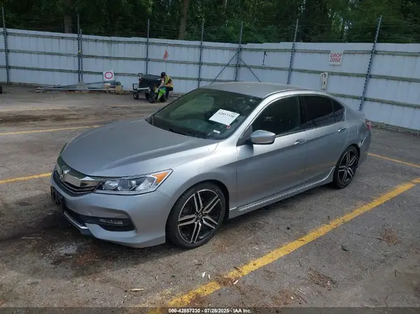 1HGCR2F59HA095487 2017 HONDA ACCORD - Image 2