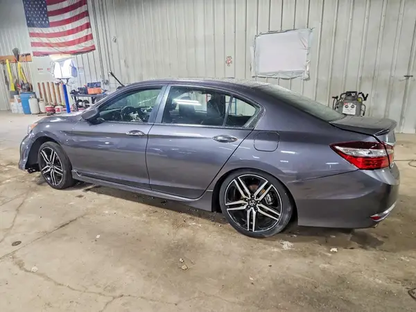 1HGCR2F59HA103975 2017 HONDA ACCORD - Image 2