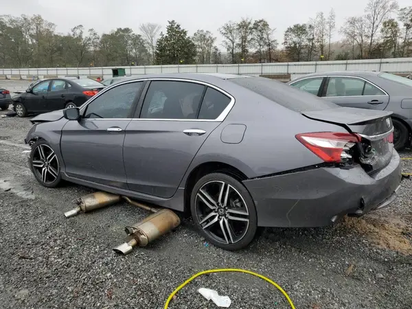 1HGCR2F59HA108576 2017 HONDA ACCORD - Image 2