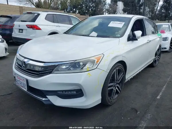 1HGCR2F59HA112062 2017 HONDA ACCORD - Image 2