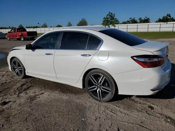 1HGCR2F59HA123112 2017 HONDA ACCORD - Image 2