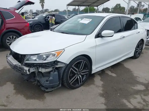 1HGCR2F59HA132652 2017 HONDA ACCORD - Image 2
