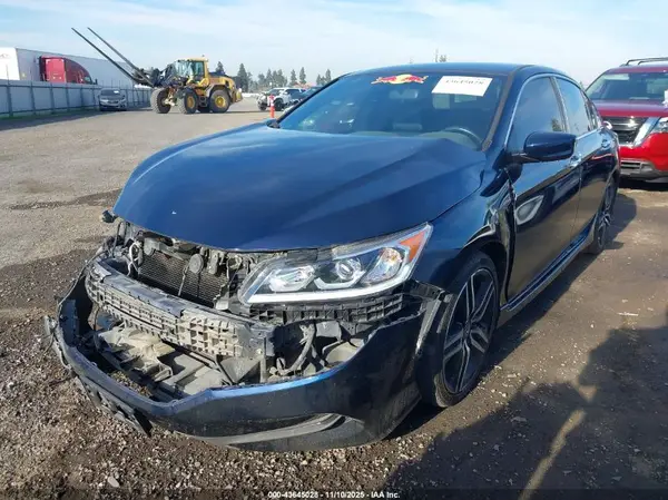 1HGCR2F59HA172195 2017 HONDA ACCORD - Image 2