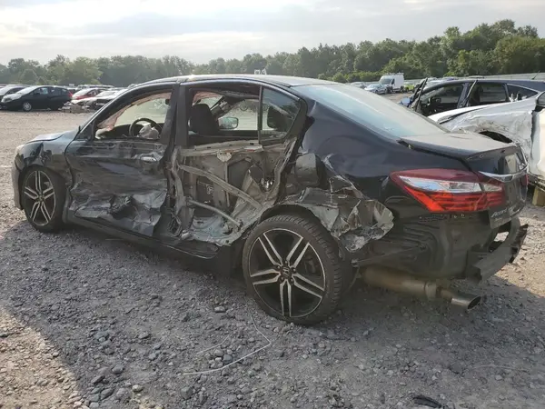 1HGCR2F59HA185609 2017 HONDA ACCORD - Image 2