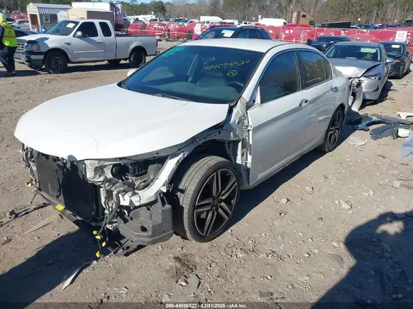 1HGCR2F59HA194049 2017 HONDA ACCORD - Image 2